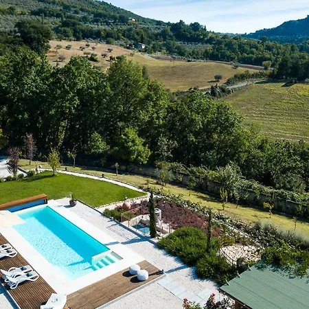 Valecchie Sleeps 6 Pool Air Con Wifi Villa